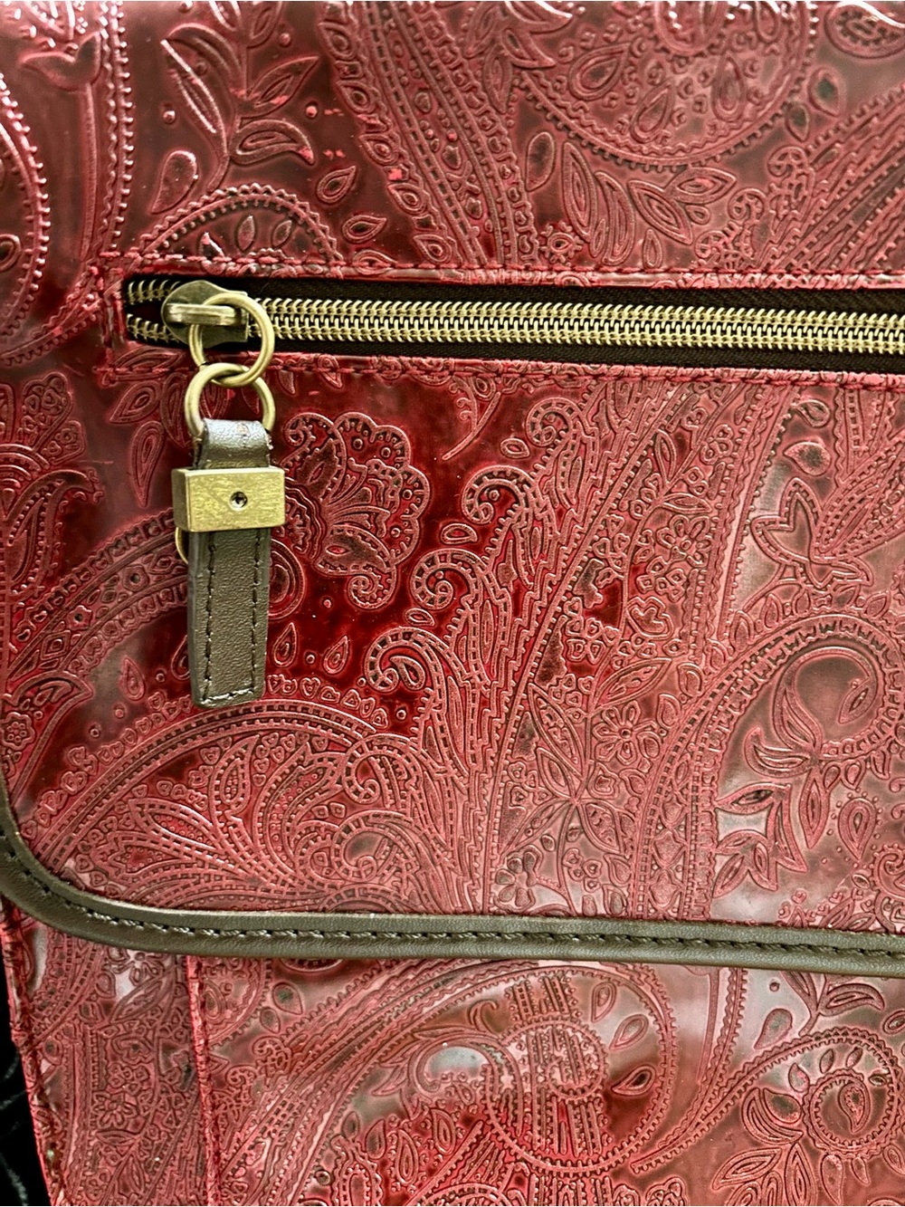Relic Fossil Embossed Leather Shoulder Bag❤️🔥 - Picture 8 of 16